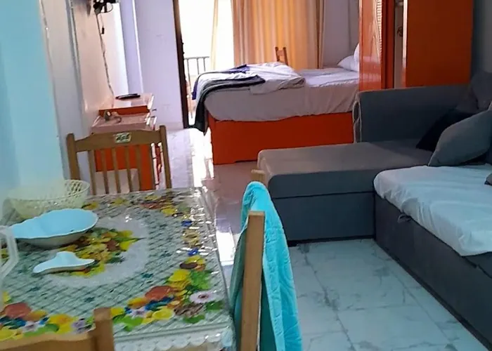 Turtles Hourghada View Sea View Pool Private Jacuzzi Security Air-conditioned Cafe Restaurant On The And A Large Sunny Balcony Apartmanhotel