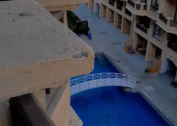 Turtles Hourghada View Sea View Pool Private Jacuzzi Security Air-conditioned Cafe Restaurant On The And A Large Sunny Balcony Apartmanhotel