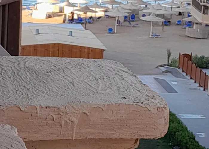Turtles Hourghada View Sea View Pool Private Jacuzzi Security Air-conditioned Cafe Restaurant On The And A Large Sunny Balcony Apartmanhotel Gurdaka