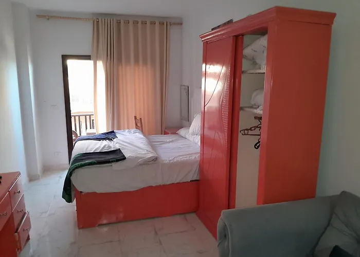 Turtles Hourghada View Sea View Pool Private Jacuzzi Security Air-conditioned Cafe Restaurant On The And A Large Sunny Balcony *