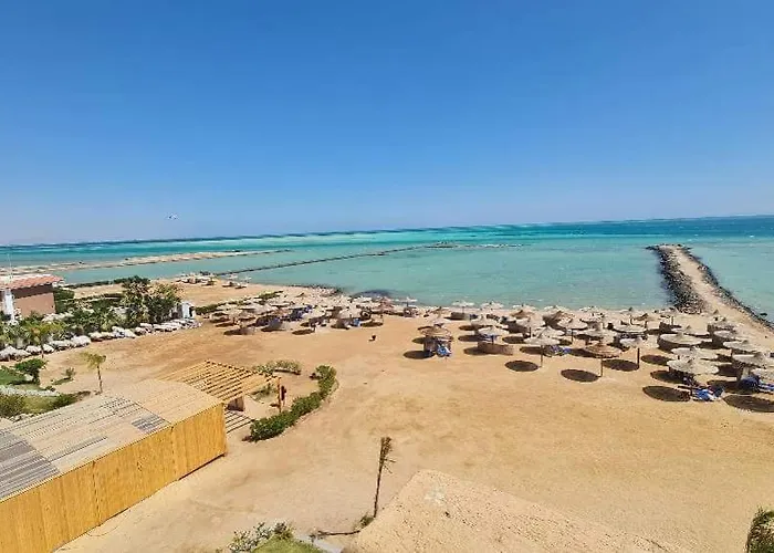 Turtles Hourghada View Sea View Pool Private Jacuzzi Security Air-conditioned Cafe Restaurant On The And A Large Sunny Balcony Apartmanhotel
